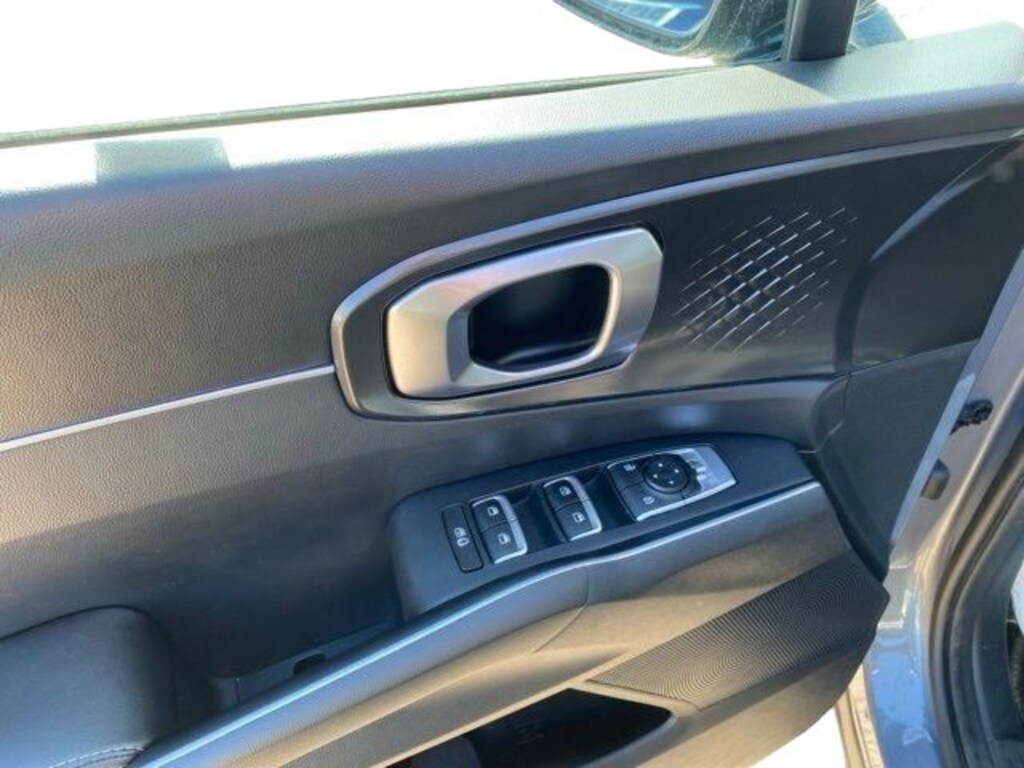 Used 2023 Kia Sorento LX SUV