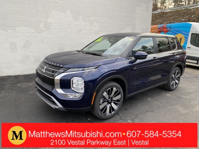 2026 Mitsubishi Outlander SE's photo