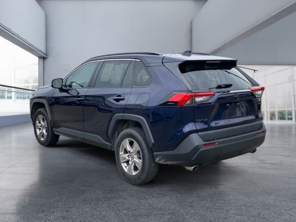 Used 2022 Toyota RAV4 XLE SUV