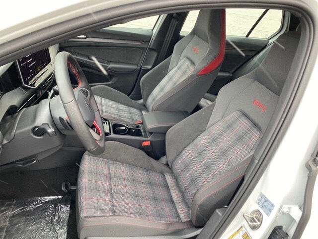 2025 Volkswagen Golf GTI S photo 4
