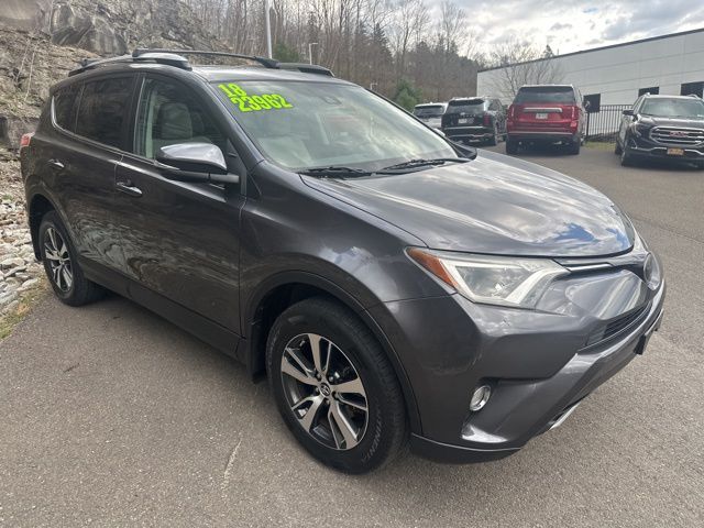 2018 Toyota RAV4 XLE - Photo 6