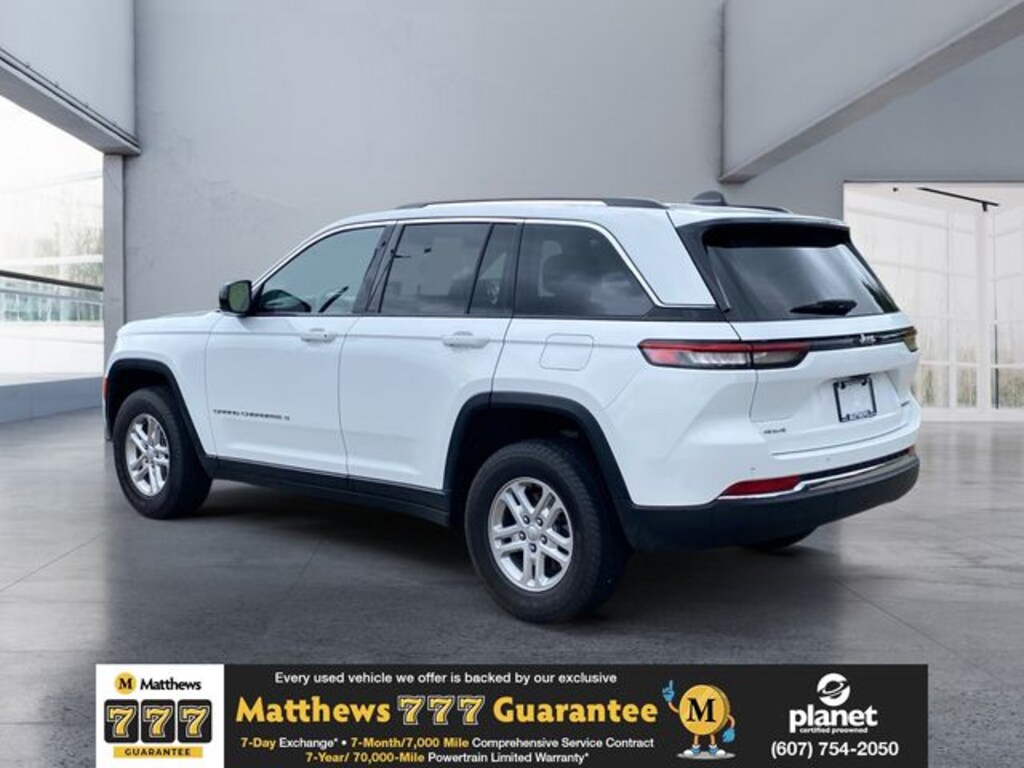 Used 2023 Jeep Grand Cherokee Laredo SUV