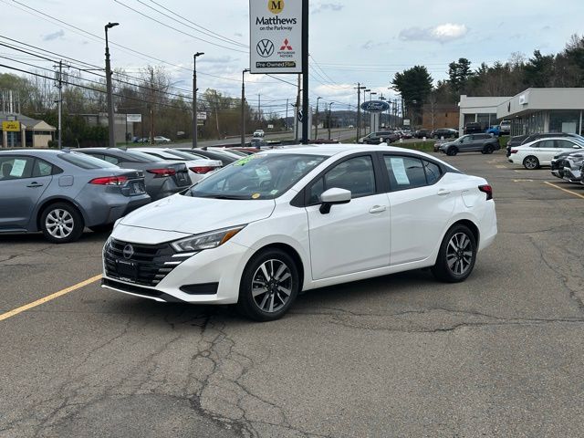 2025 Nissan Versa 1.6 SV CVT's photo