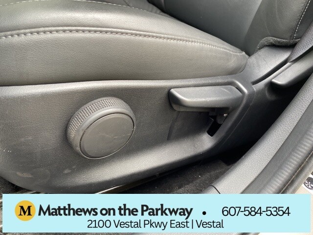 2023 Mazda CX-30 2.5 Select photo 4