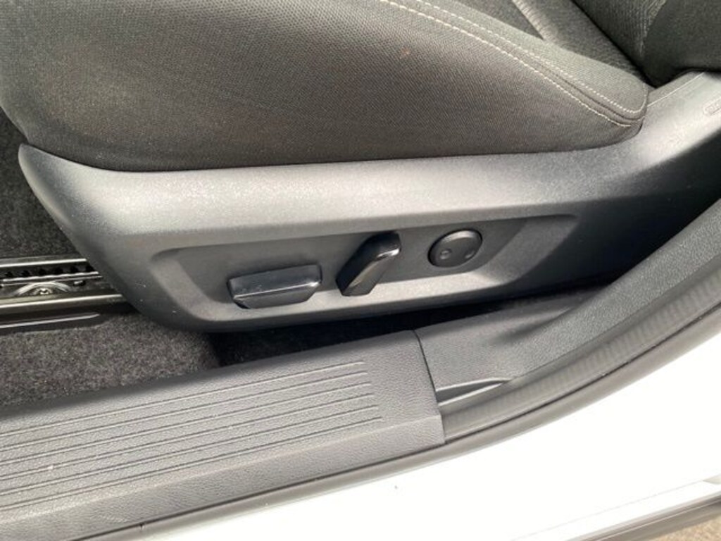 Used 2025 Nissan Rogue SV SUV