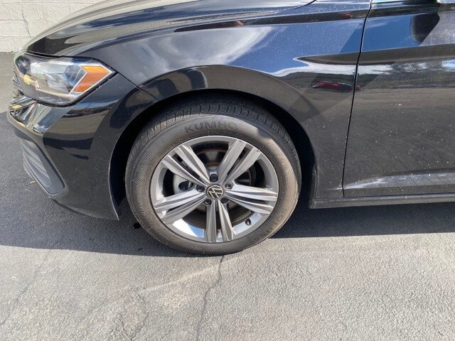 2024 Volkswagen Jetta 1.5T SE photo 2