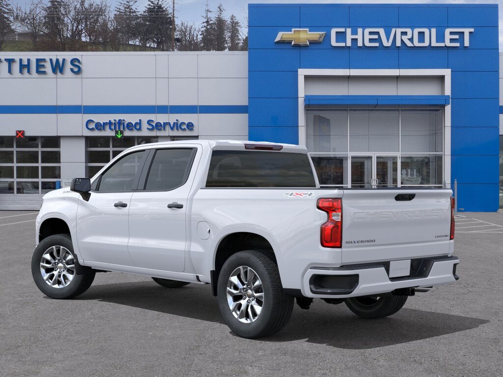 2025 Chevrolet Silverado 1500 Custom photo 2