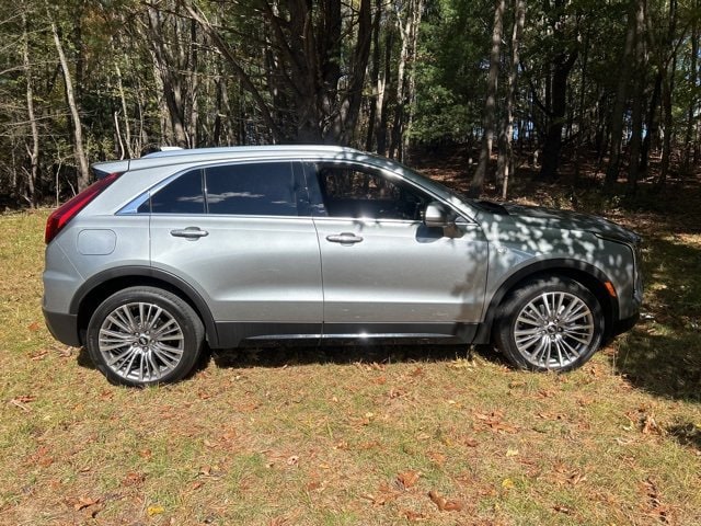 2024 Cadillac XT4 Premium Luxury photo 4