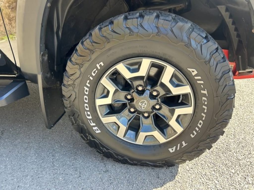 Used 2022 Toyota Tacoma 4WD SR5