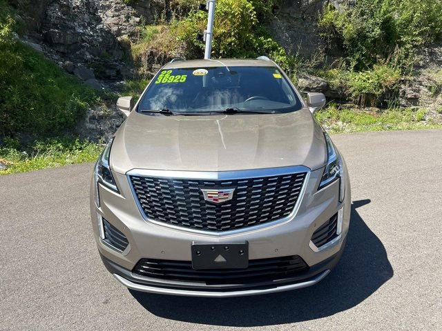 2022 Cadillac XT5 Premium Luxury photo 2
