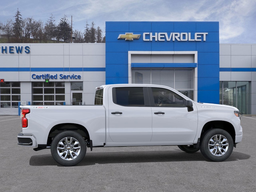 2025 Chevrolet Silverado 1500 Custom photo 4
