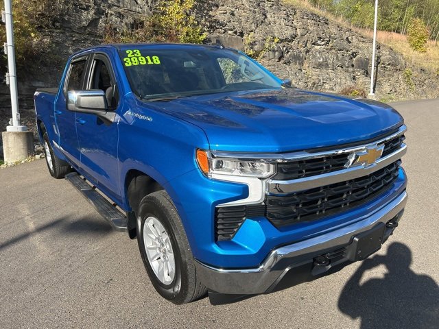 2023 Chevrolet Silverado 1500 LT photo 2
