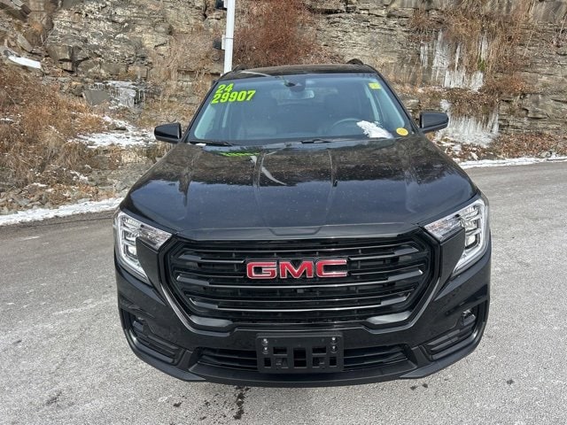 2024 GMC Terrain SLT's photo