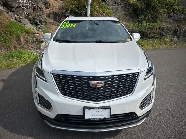 2022 Cadillac XT5 Premium Luxury photo 2