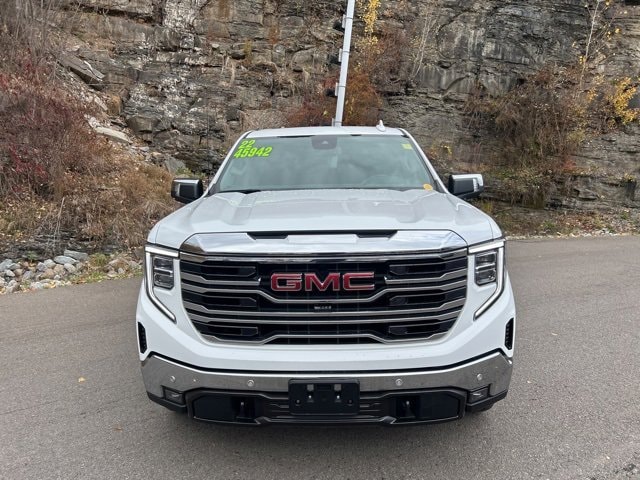 2022 GMC Sierra 1500 SLT's photo