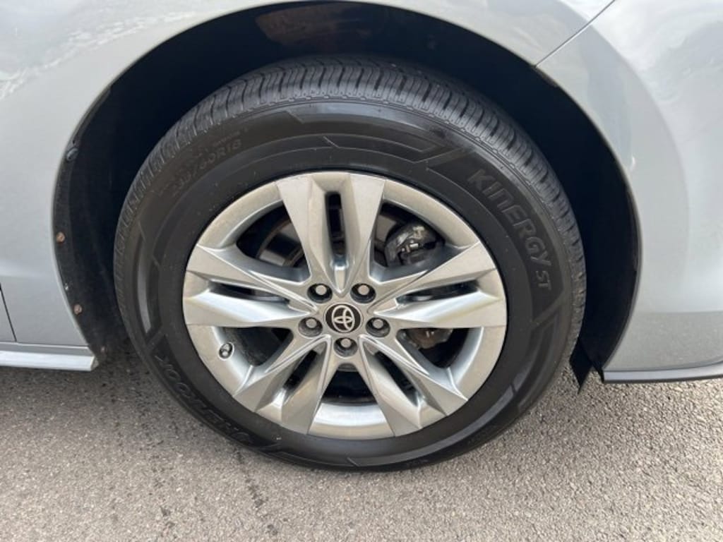 Used 2022 Toyota Sienna XLE Woodland Edition