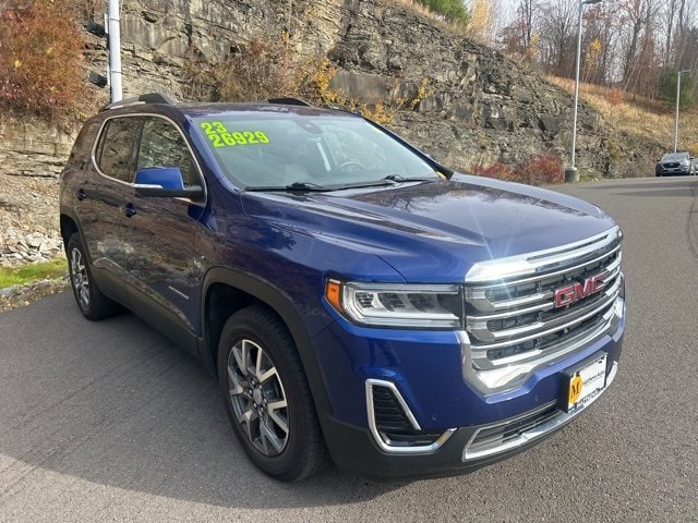 2023 Gmc Acadia SLE photo 2