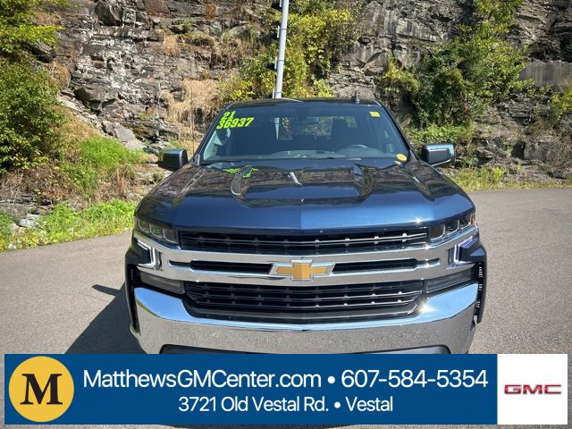 2021 Chevrolet Silverado 1500 LT photo 2