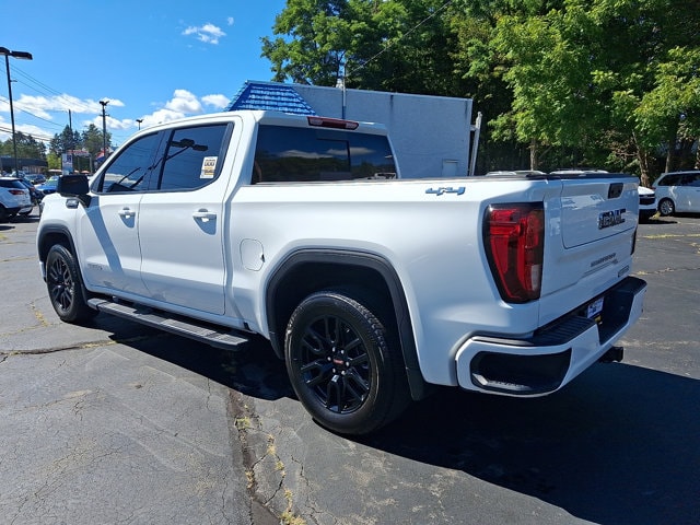 Additional photo of vehicle.