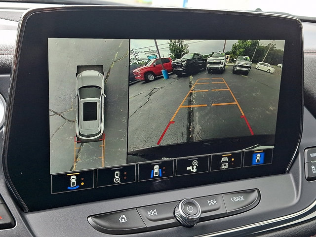 Additional photo of vehicle.