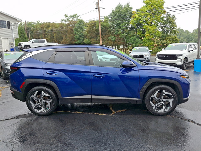 Additional photo of vehicle.