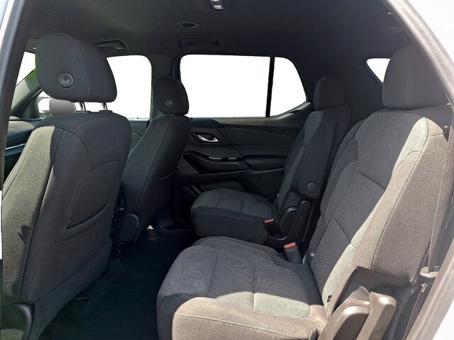 Additional photo of vehicle.