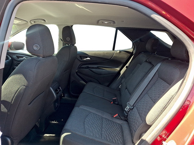 Additional photo of vehicle.