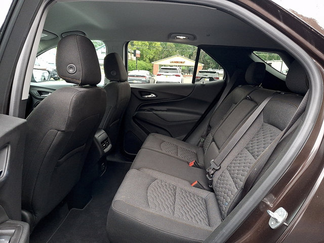 Additional photo of vehicle.
