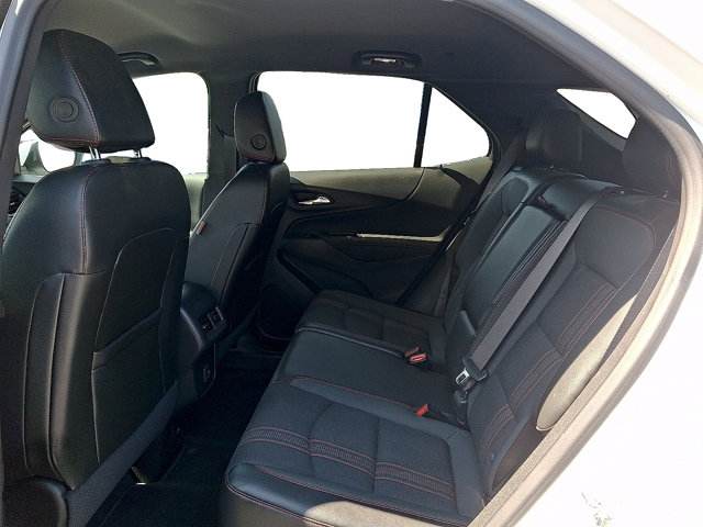 Additional photo of vehicle.