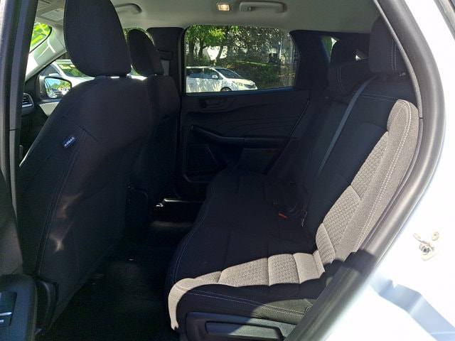 Additional photo of vehicle.