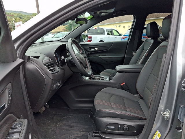 Additional photo of vehicle.