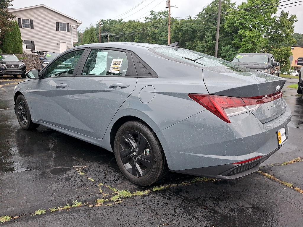 Used 2023 Hyundai Elantra Hybrid Blue SDN