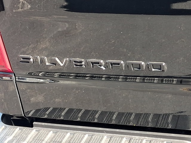 Additional photo of vehicle.