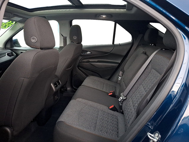 Additional photo of vehicle.