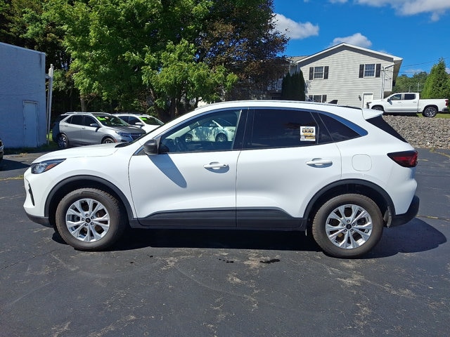 Additional photo of vehicle.