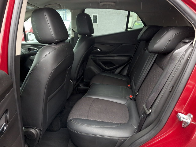 Additional photo of vehicle.