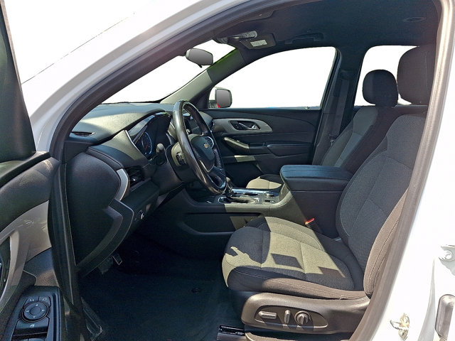 Additional photo of vehicle.