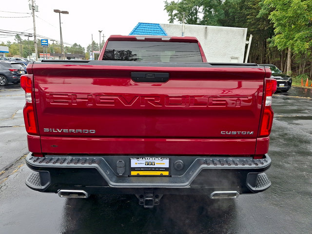 Additional photo of vehicle.