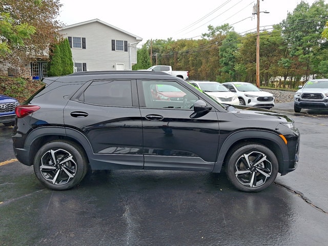 Additional photo of vehicle.