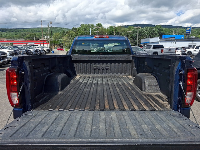 Additional photo of vehicle.