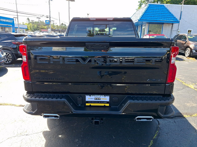Additional photo of vehicle.