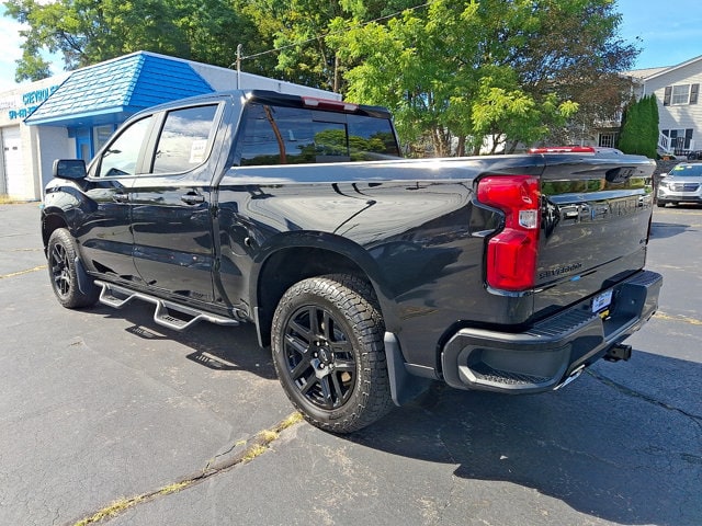 Additional photo of vehicle.
