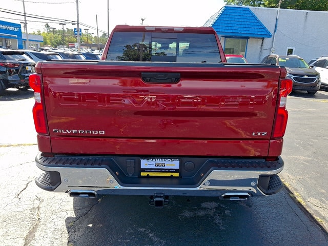 Additional photo of vehicle.