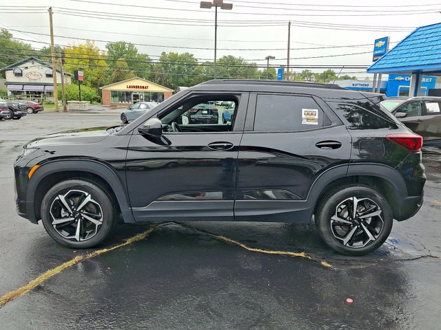Additional photo of vehicle.