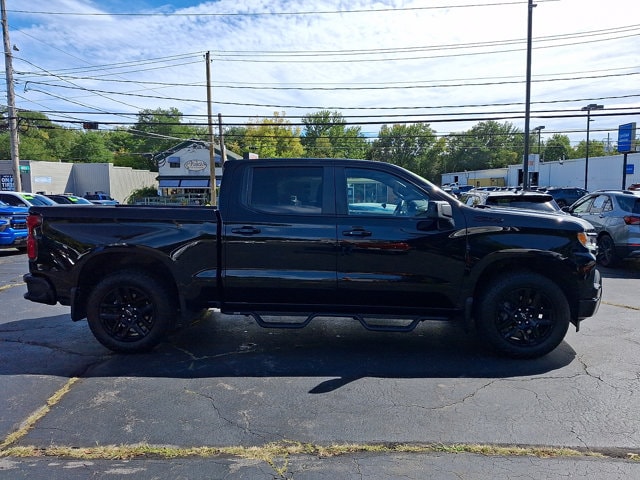 Additional photo of vehicle.