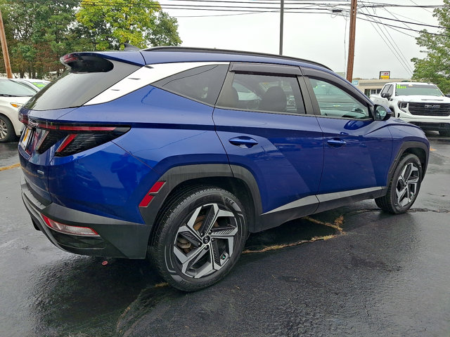 Additional photo of vehicle.
