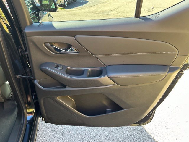 Additional photo of vehicle.
