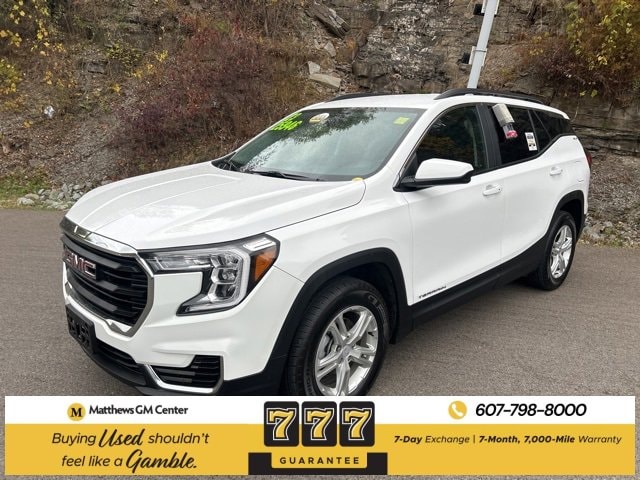 2023 GMC Terrain SLE's photo