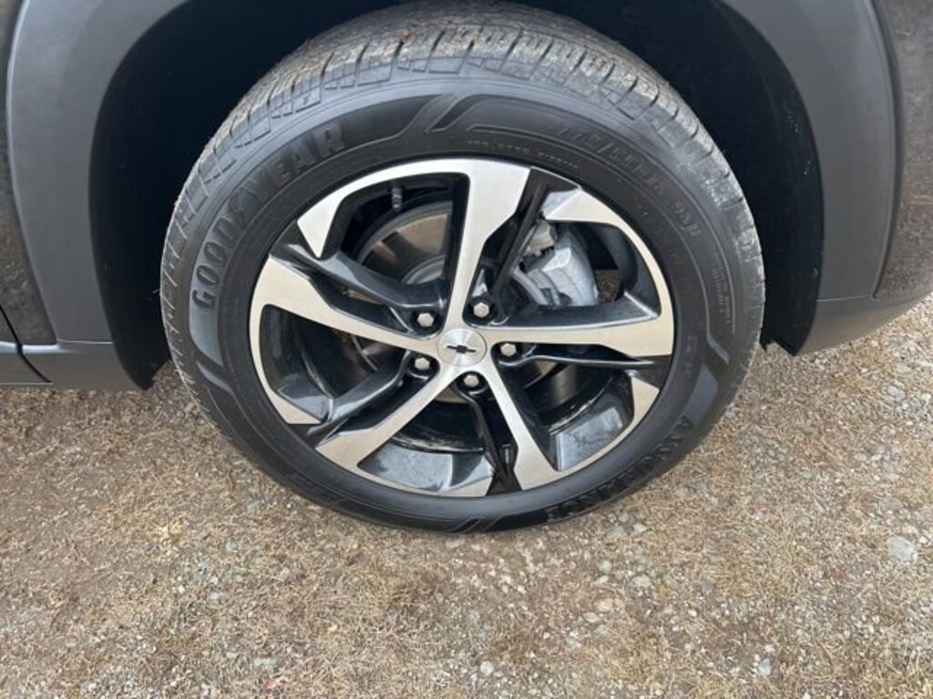 Used 2024 Chevrolet Trax 1RS SUV