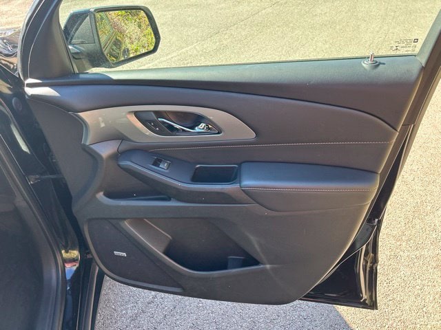 Additional photo of vehicle.